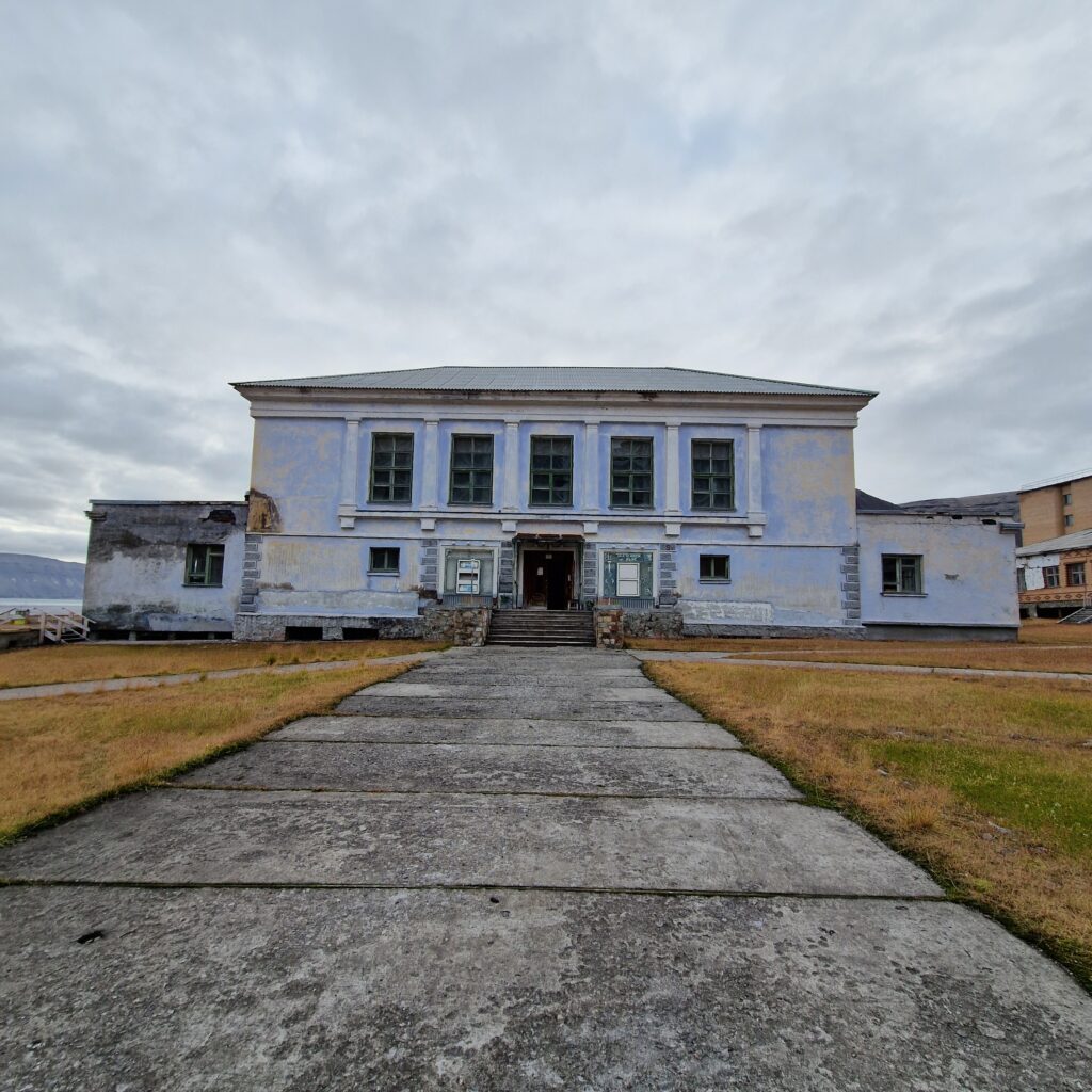Pyramiden